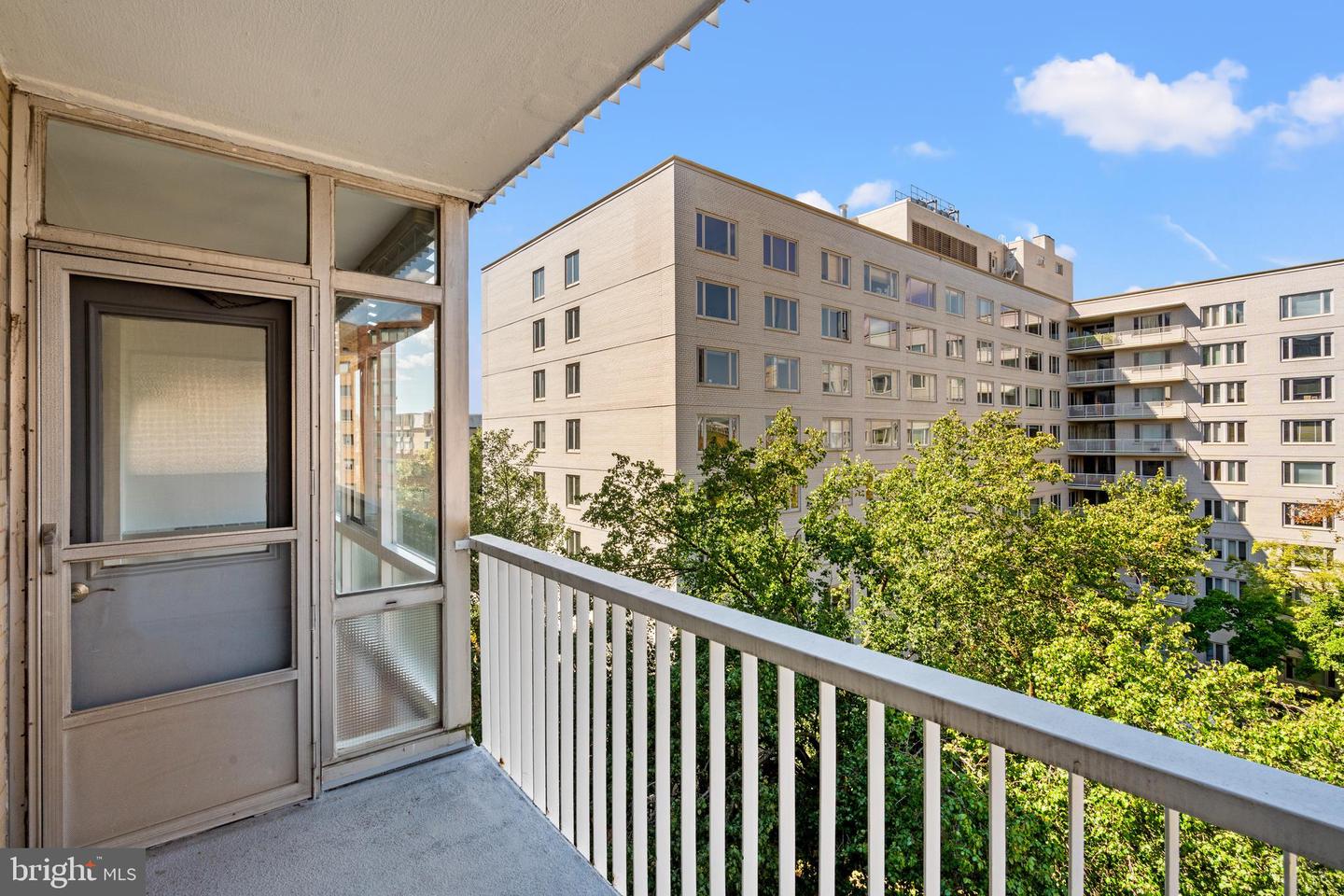 WASHINGTON, District Of Columbia 20037, 1 Bedroom Bedrooms, ,1 BathroomBathrooms,Residential,For sale,DCDC2221756 MLS # DCDC2221756