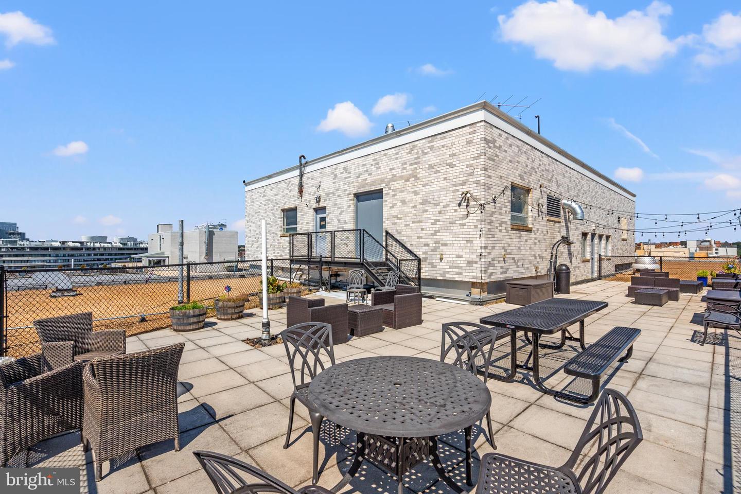 WASHINGTON, District Of Columbia 20037, 1 Bedroom Bedrooms, ,1 BathroomBathrooms,Residential,For sale,DCDC2221756 MLS # DCDC2221756