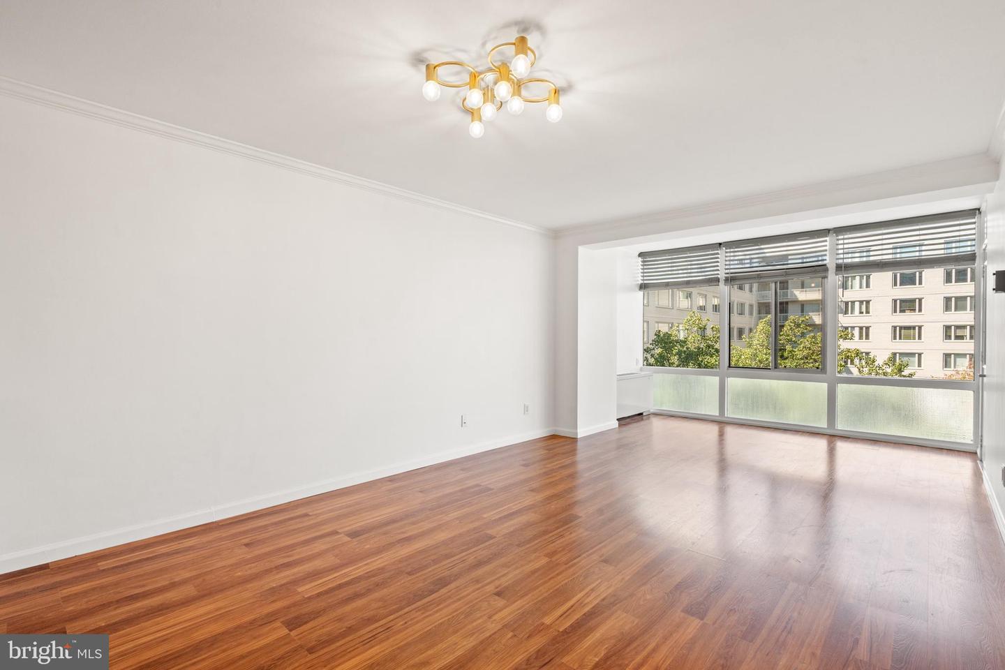 WASHINGTON, District Of Columbia 20037, 1 Bedroom Bedrooms, ,1 BathroomBathrooms,Residential,For sale,DCDC2221756 MLS # DCDC2221756