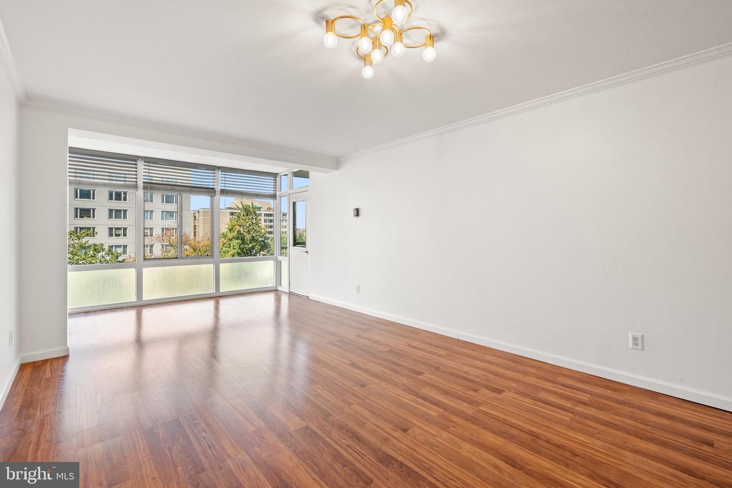 WASHINGTON, District Of Columbia 20037, 1 Bedroom Bedrooms, ,1 BathroomBathrooms,Residential,For sale,DCDC2221756 MLS # DCDC2221756