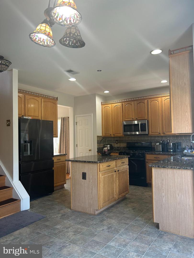 14245 TOWN COMMONS WAY, GAINESVILLE, Virginia 20155, 5 Bedrooms Bedrooms, ,3 BathroomsBathrooms,Residential,For sale,14245 TOWN COMMONS WAY,VAPW2104152 MLS # VAPW2104152