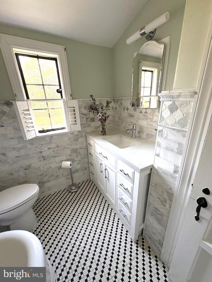 515 MOUNT SALEM AVE, WASHINGTON, Virginia 22747, 4 Bedrooms Bedrooms, ,2 BathroomsBathrooms,Residential,For sale,515 MOUNT SALEM AVE,VARP2002276 MLS # VARP2002276