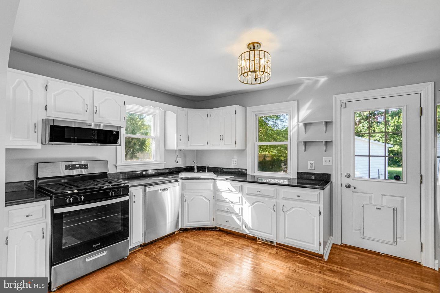 8230 GREGORY DR, ALEXANDRIA, Virginia 22309, 3 Bedrooms Bedrooms, ,2 BathroomsBathrooms,Residential,For sale,8230 GREGORY DR,VAFX2267608 MLS # VAFX2267608