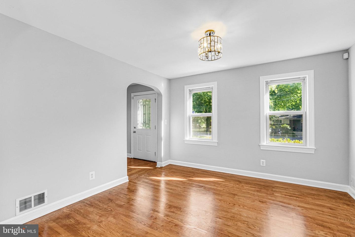 8230 GREGORY DR, ALEXANDRIA, Virginia 22309, 3 Bedrooms Bedrooms, ,2 BathroomsBathrooms,Residential,For sale,8230 GREGORY DR,VAFX2267608 MLS # VAFX2267608