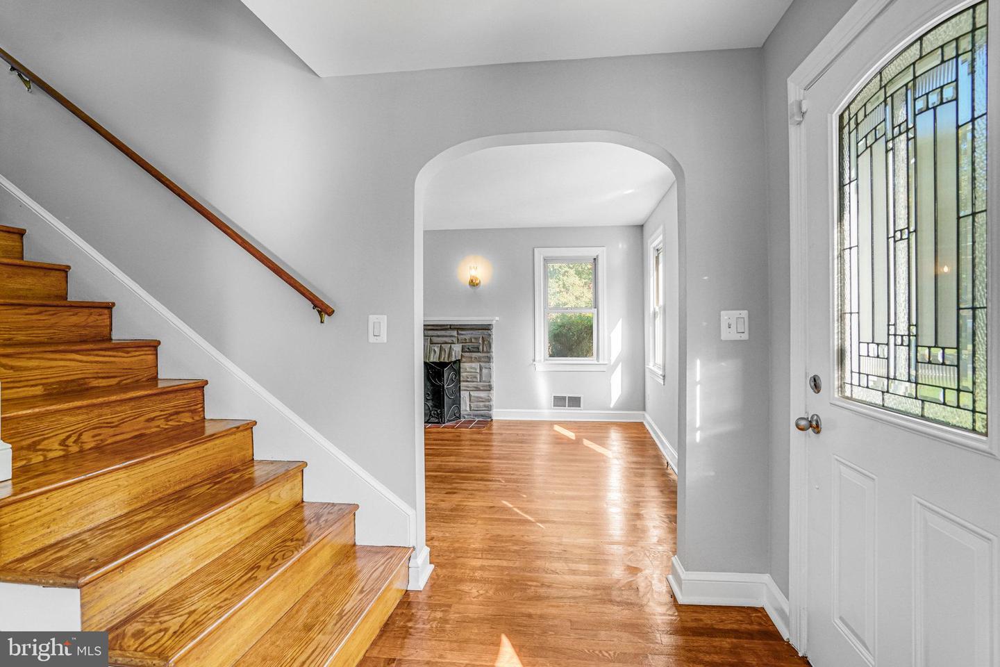 8230 GREGORY DR, ALEXANDRIA, Virginia 22309, 3 Bedrooms Bedrooms, ,2 BathroomsBathrooms,Residential,For sale,8230 GREGORY DR,VAFX2267608 MLS # VAFX2267608