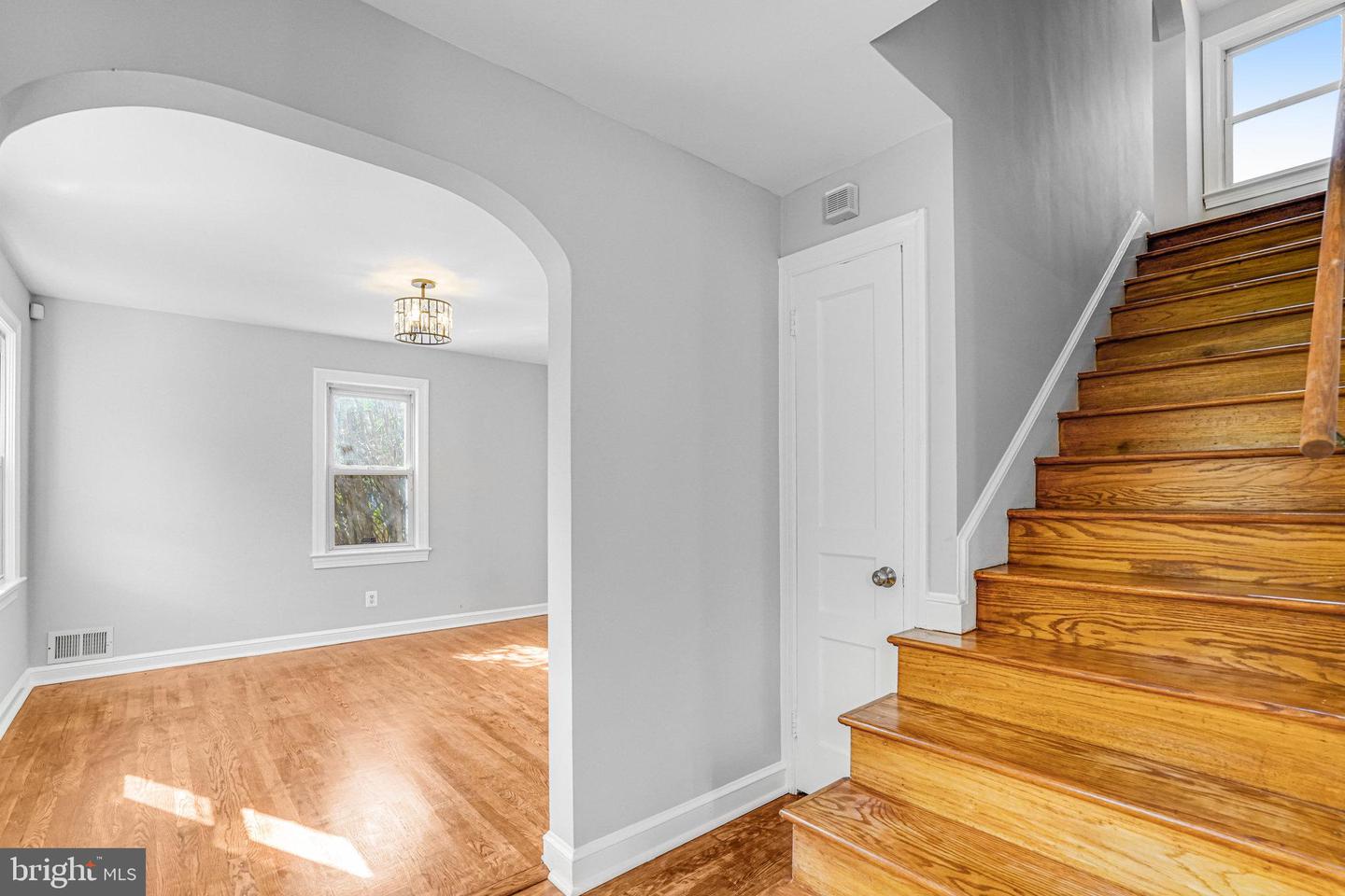 8230 GREGORY DR, ALEXANDRIA, Virginia 22309, 3 Bedrooms Bedrooms, ,2 BathroomsBathrooms,Residential,For sale,8230 GREGORY DR,VAFX2267608 MLS # VAFX2267608