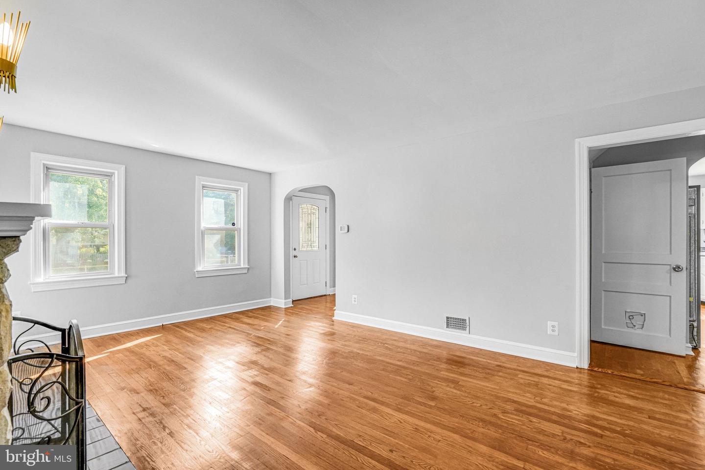 8230 GREGORY DR, ALEXANDRIA, Virginia 22309, 3 Bedrooms Bedrooms, ,2 BathroomsBathrooms,Residential,For sale,8230 GREGORY DR,VAFX2267608 MLS # VAFX2267608