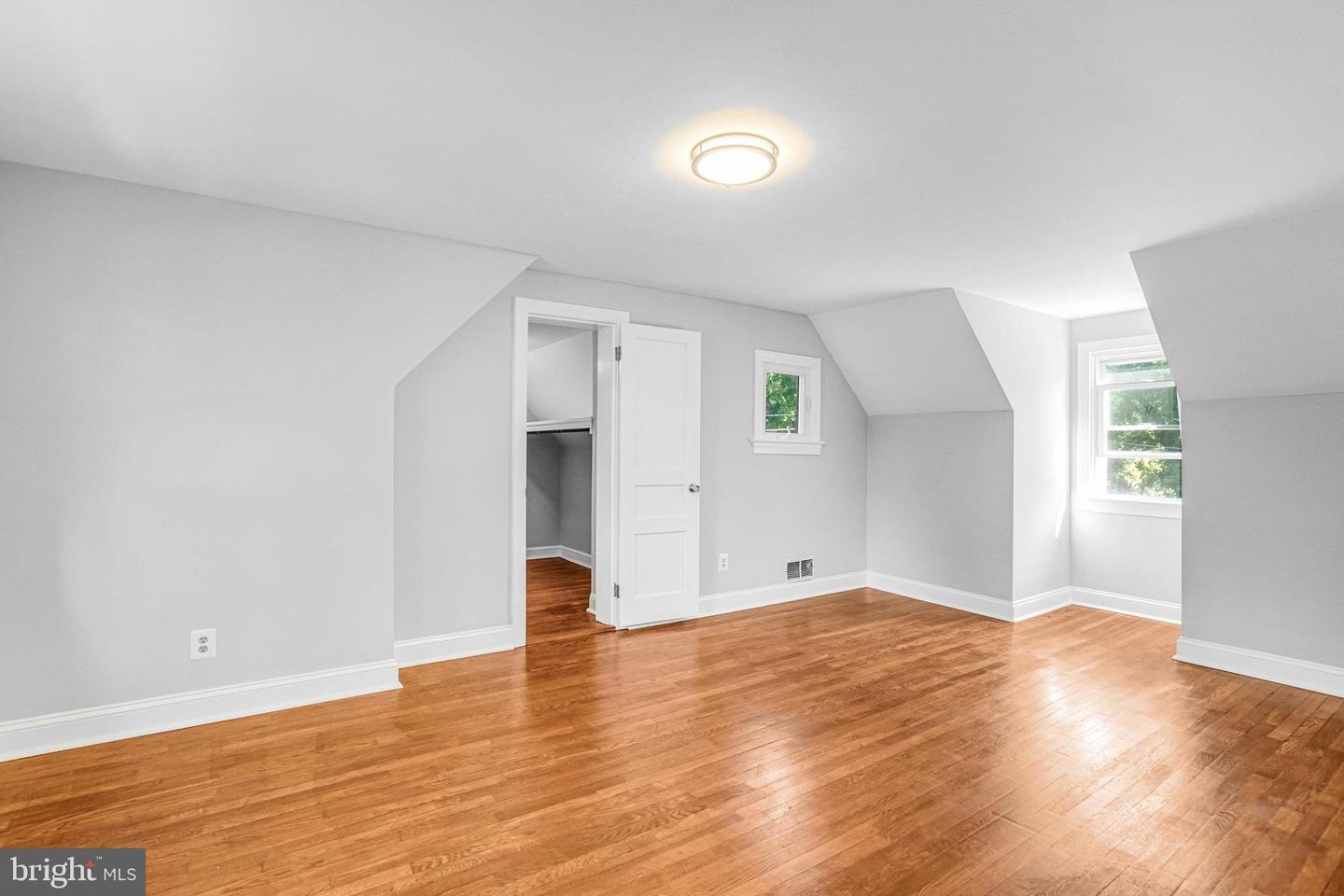 8230 GREGORY DR, ALEXANDRIA, Virginia 22309, 3 Bedrooms Bedrooms, ,2 BathroomsBathrooms,Residential,For sale,8230 GREGORY DR,VAFX2267608 MLS # VAFX2267608
