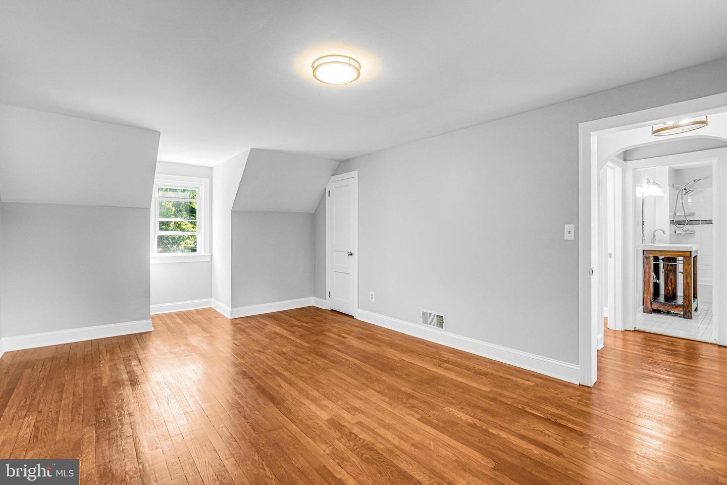8230 GREGORY DR, ALEXANDRIA, Virginia 22309, 3 Bedrooms Bedrooms, ,2 BathroomsBathrooms,Residential,For sale,8230 GREGORY DR,VAFX2267608 MLS # VAFX2267608