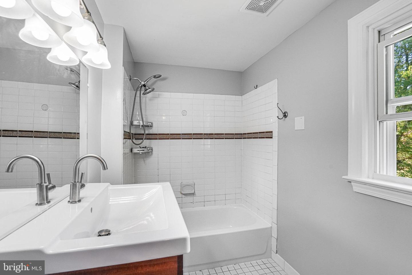 8230 GREGORY DR, ALEXANDRIA, Virginia 22309, 3 Bedrooms Bedrooms, ,2 BathroomsBathrooms,Residential,For sale,8230 GREGORY DR,VAFX2267608 MLS # VAFX2267608