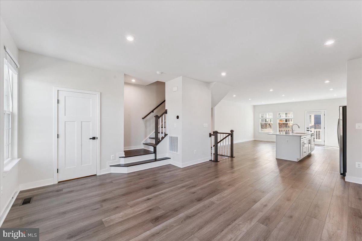 14032 SUNRISE VALLEY DR, HERNDON, Virginia 20171, 5 Bedrooms Bedrooms, ,4 BathroomsBathrooms,Residential,For sale,14032 SUNRISE VALLEY DR,VAFX2267210 MLS # VAFX2267210