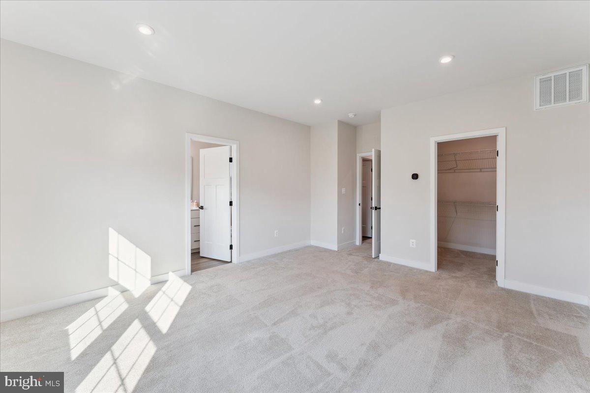 14032 SUNRISE VALLEY DR, HERNDON, Virginia 20171, 5 Bedrooms Bedrooms, ,4 BathroomsBathrooms,Residential,For sale,14032 SUNRISE VALLEY DR,VAFX2267210 MLS # VAFX2267210