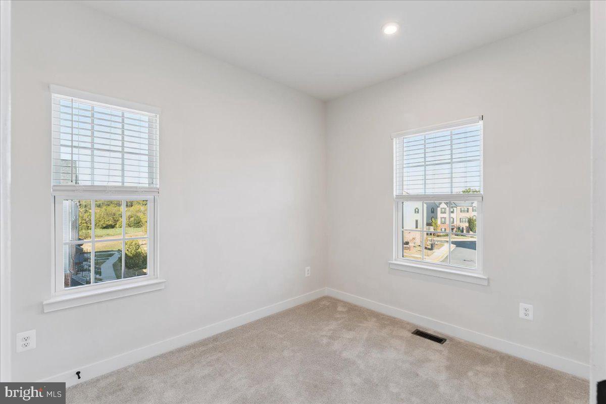 14032 SUNRISE VALLEY DR, HERNDON, Virginia 20171, 5 Bedrooms Bedrooms, ,4 BathroomsBathrooms,Residential,For sale,14032 SUNRISE VALLEY DR,VAFX2267210 MLS # VAFX2267210