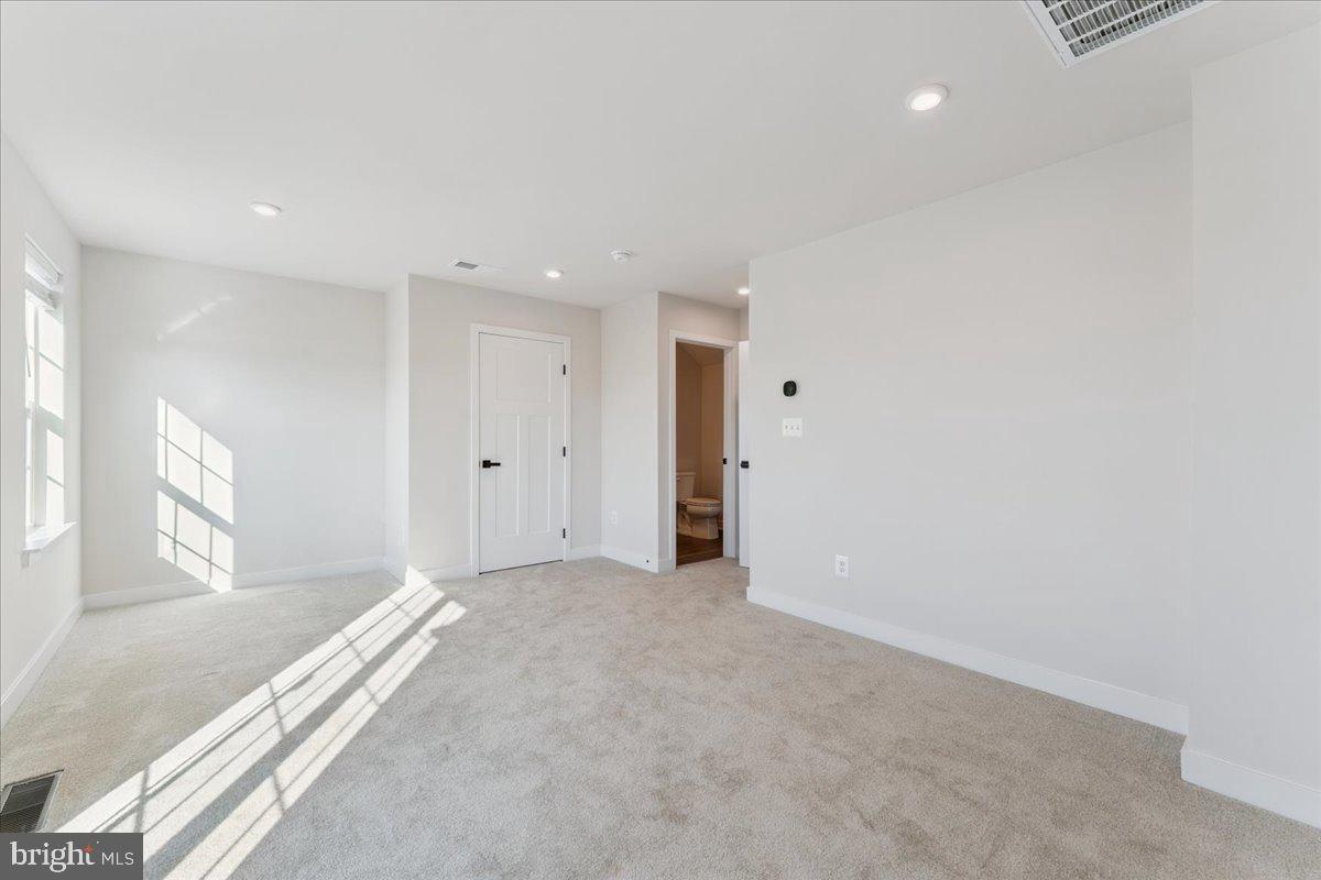 14032 SUNRISE VALLEY DR, HERNDON, Virginia 20171, 5 Bedrooms Bedrooms, ,4 BathroomsBathrooms,Residential,For sale,14032 SUNRISE VALLEY DR,VAFX2267210 MLS # VAFX2267210