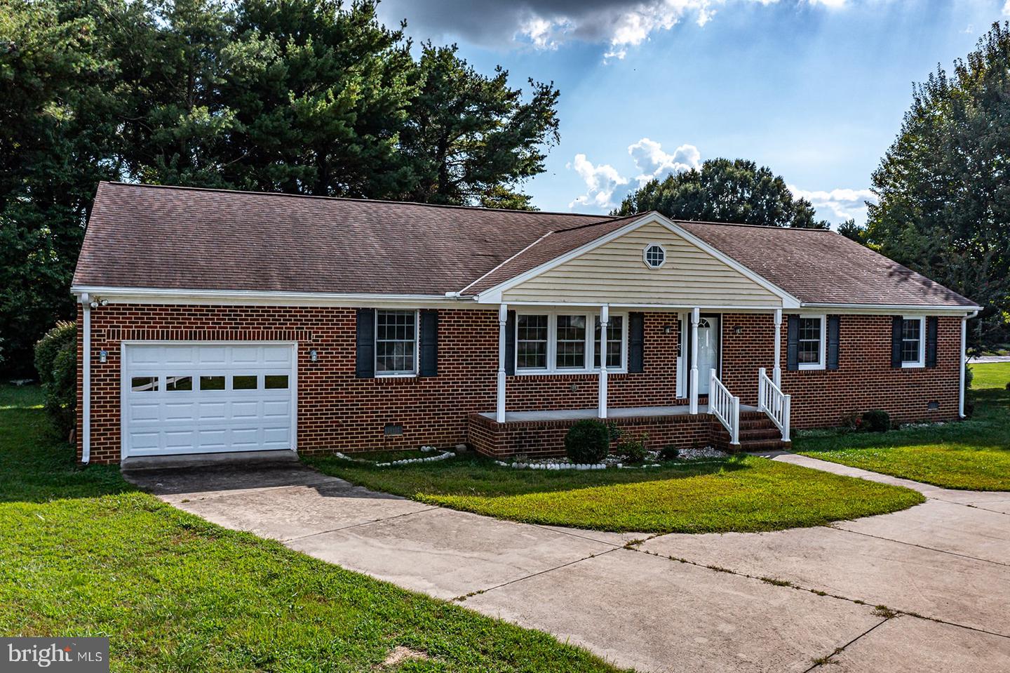 182 FREEDOM WAY, WARSAW, Virginia 22572, 3 Bedrooms Bedrooms, 6 Rooms Rooms,2 BathroomsBathrooms,Residential,For sale,182 FREEDOM WAY,VARV2000548 MLS # VARV2000548 182 FREEDOM WAY, WARSAW, Virginia 22572, 3 Bedrooms Bedrooms, 6 Rooms Rooms,2 BathroomsBathrooms,Residential,For sale,182 FREEDOM WAY,VARV2000548 MLS # VARV2000548
