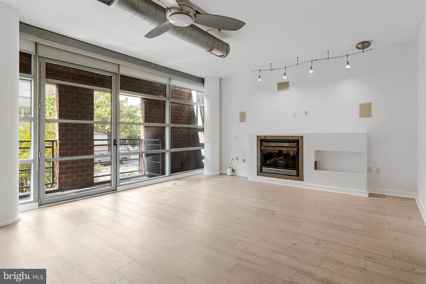 1125 11TH ST NW #201, WASHINGTON, District Of Columbia 20001, 2 Bedrooms Bedrooms, ,2 BathroomsBathrooms,Residential,For sale,1125 11TH ST NW #201,DCDC2217046 MLS # DCDC2217046