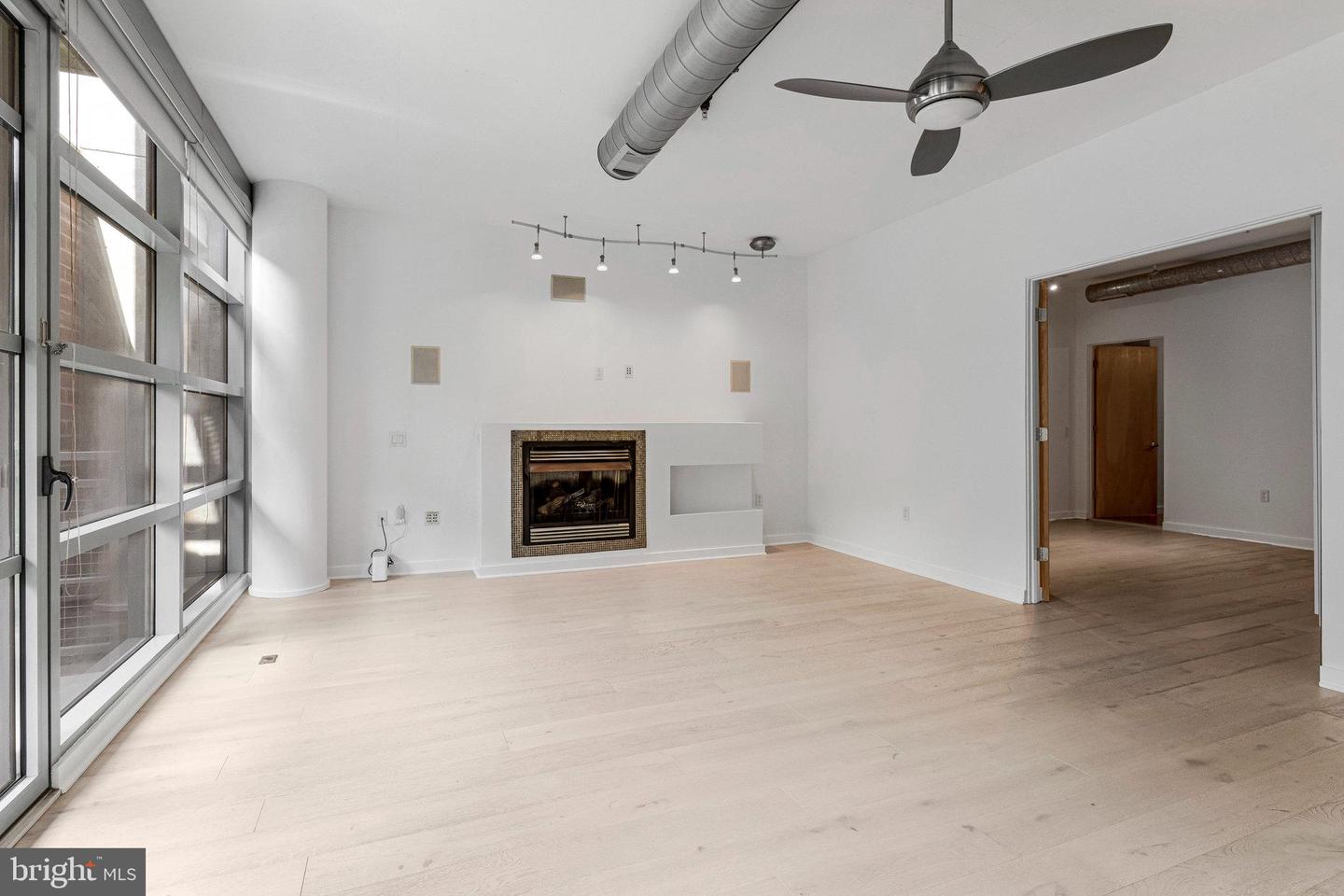 1125 11TH ST NW #201, WASHINGTON, District Of Columbia 20001, 2 Bedrooms Bedrooms, ,2 BathroomsBathrooms,Residential,For sale,1125 11TH ST NW #201,DCDC2217046 MLS # DCDC2217046