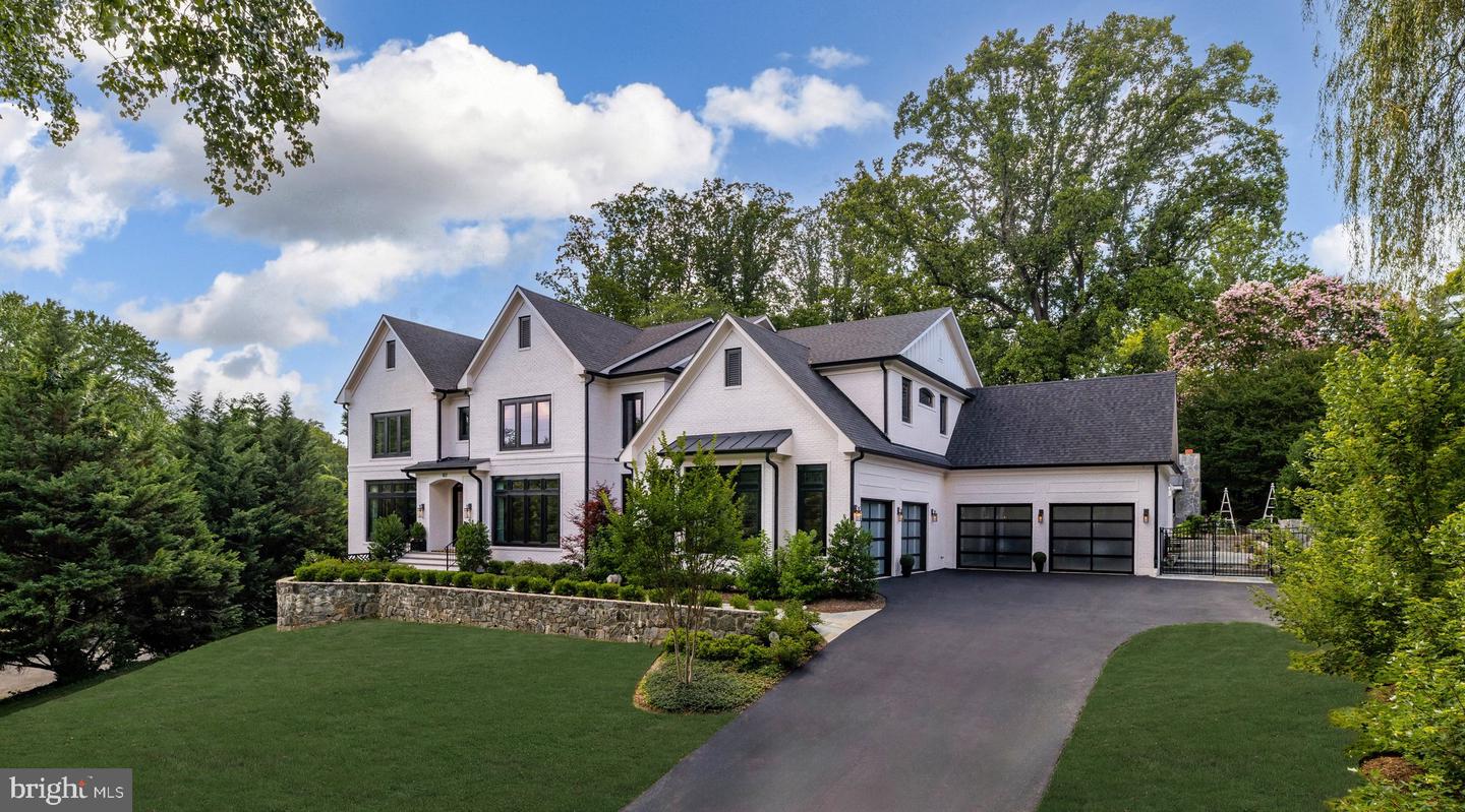 827 DOLLEY MADISON BLVD, MCLEAN, Virginia 22101, 7 Bedrooms Bedrooms, ,8 BathroomsBathrooms,Residential,For sale,827 DOLLEY MADISON BLVD,VAFX2263678 MLS # VAFX2263678