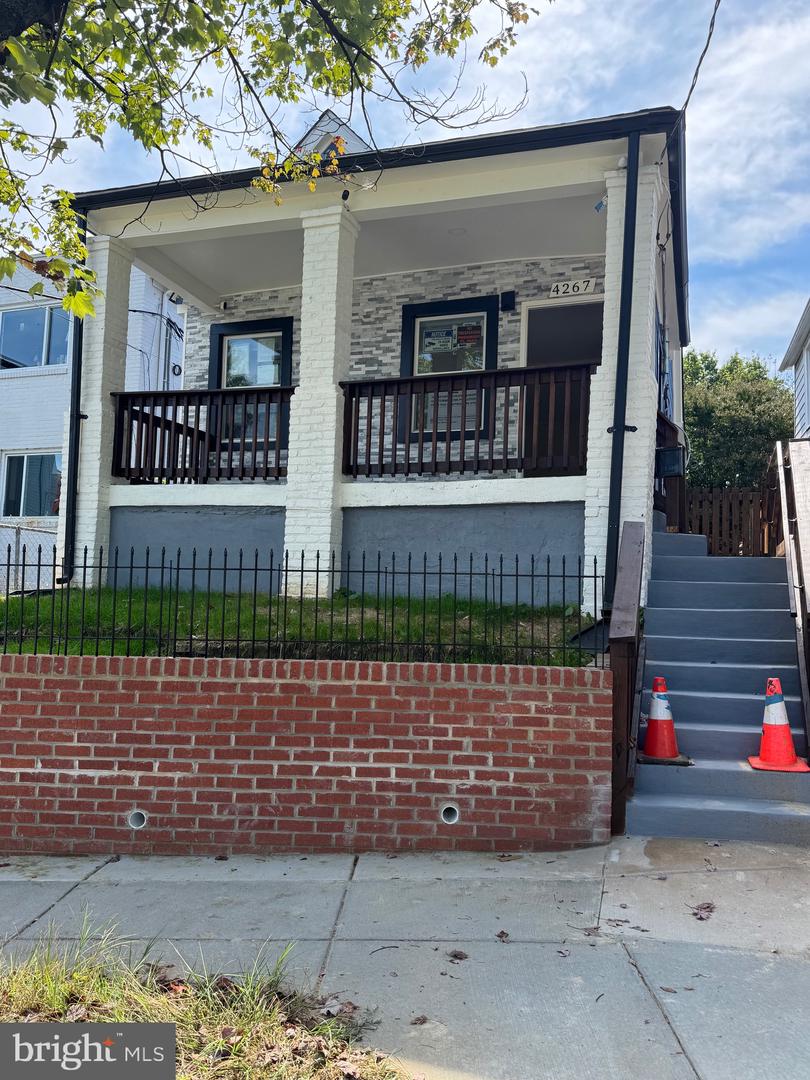 4267 BROOKS ST NE, WASHINGTON, District Of Columbia 20019, 3 Bedrooms Bedrooms, ,2 BathroomsBathrooms,Residential,For sale,4267 BROOKS ST NE,DCDC2217128 MLS # DCDC2217128