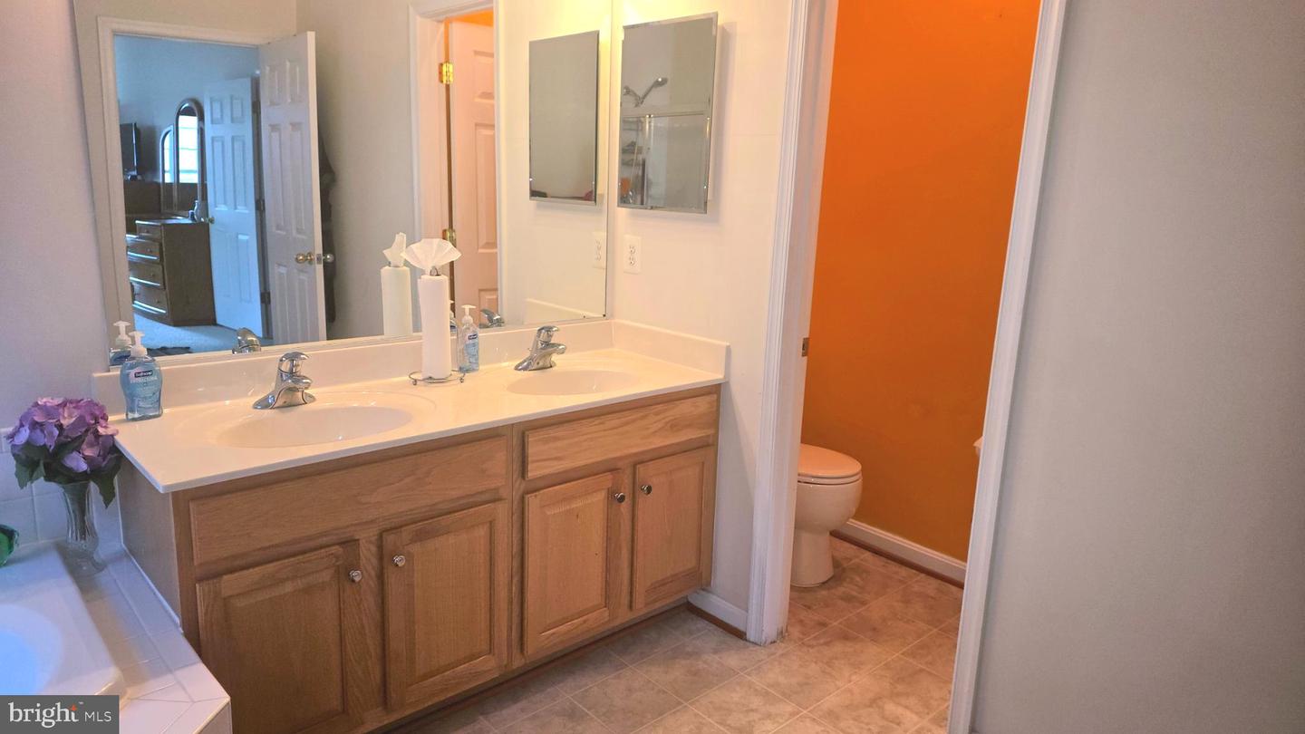 638 HUNTERS RD, CULPEPER, Virginia 22701, 4 Bedrooms Bedrooms, 14 Rooms Rooms,3 BathroomsBathrooms,Residential,For sale,638 HUNTERS RD,VACU2011444 MLS # VACU2011444