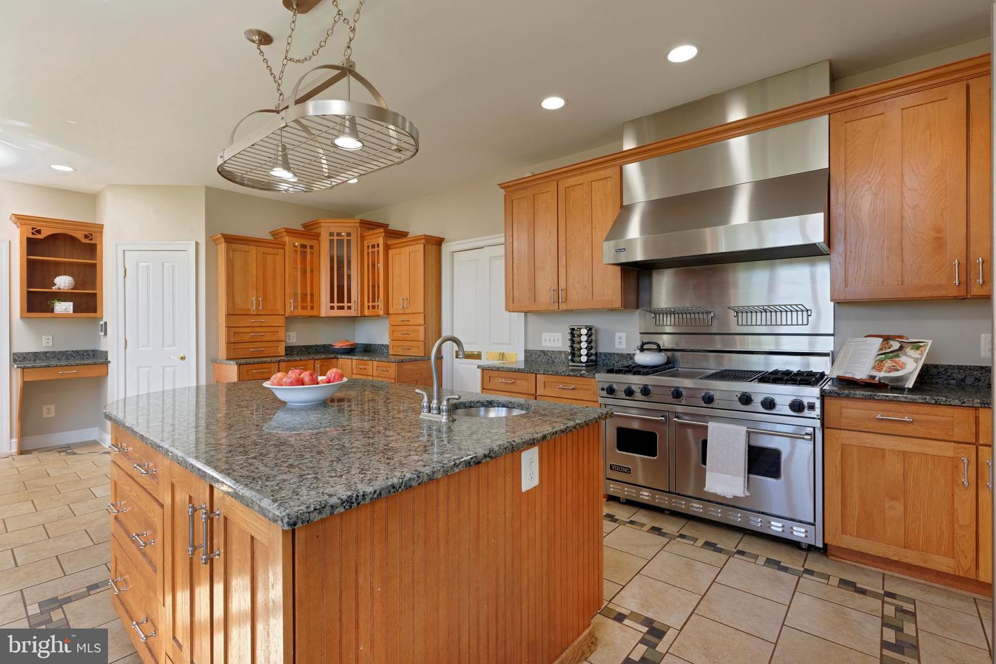 6951 HILLTOP LN, MARSHALL, Virginia 20115, 5 Bedrooms Bedrooms, ,5 BathroomsBathrooms,Residential,For sale,6951 HILLTOP LN,VAFQ2018130 MLS # VAFQ2018130