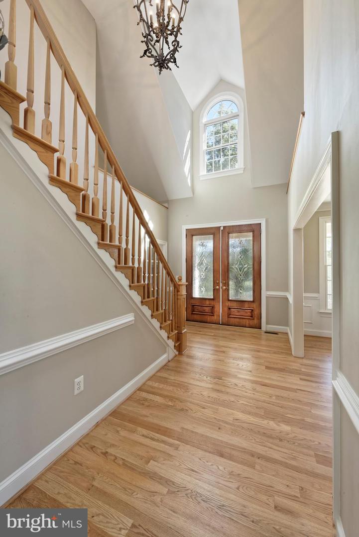 6951 HILLTOP LN, MARSHALL, Virginia 20115, 5 Bedrooms Bedrooms, ,5 BathroomsBathrooms,Residential,For sale,6951 HILLTOP LN,VAFQ2018130 MLS # VAFQ2018130