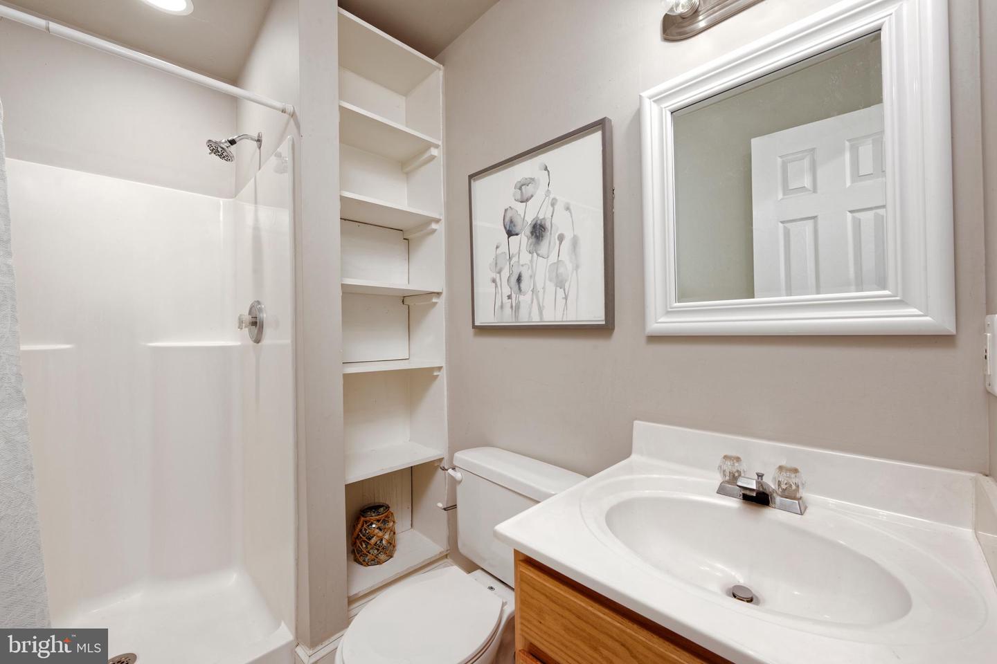 6951 HILLTOP LN, MARSHALL, Virginia 20115, 5 Bedrooms Bedrooms, ,5 BathroomsBathrooms,Residential,For sale,6951 HILLTOP LN,VAFQ2018130 MLS # VAFQ2018130