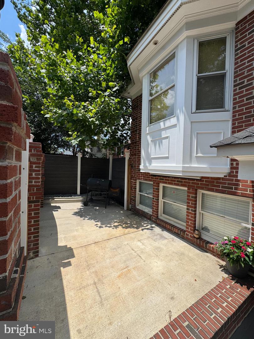719 FARRAGUT PL NE, WASHINGTON, District Of Columbia 20017, 3 Bedrooms Bedrooms, ,3 BathroomsBathrooms,Residential,For sale,719 FARRAGUT PL NE,DCDC2220174 MLS # DCDC2220174