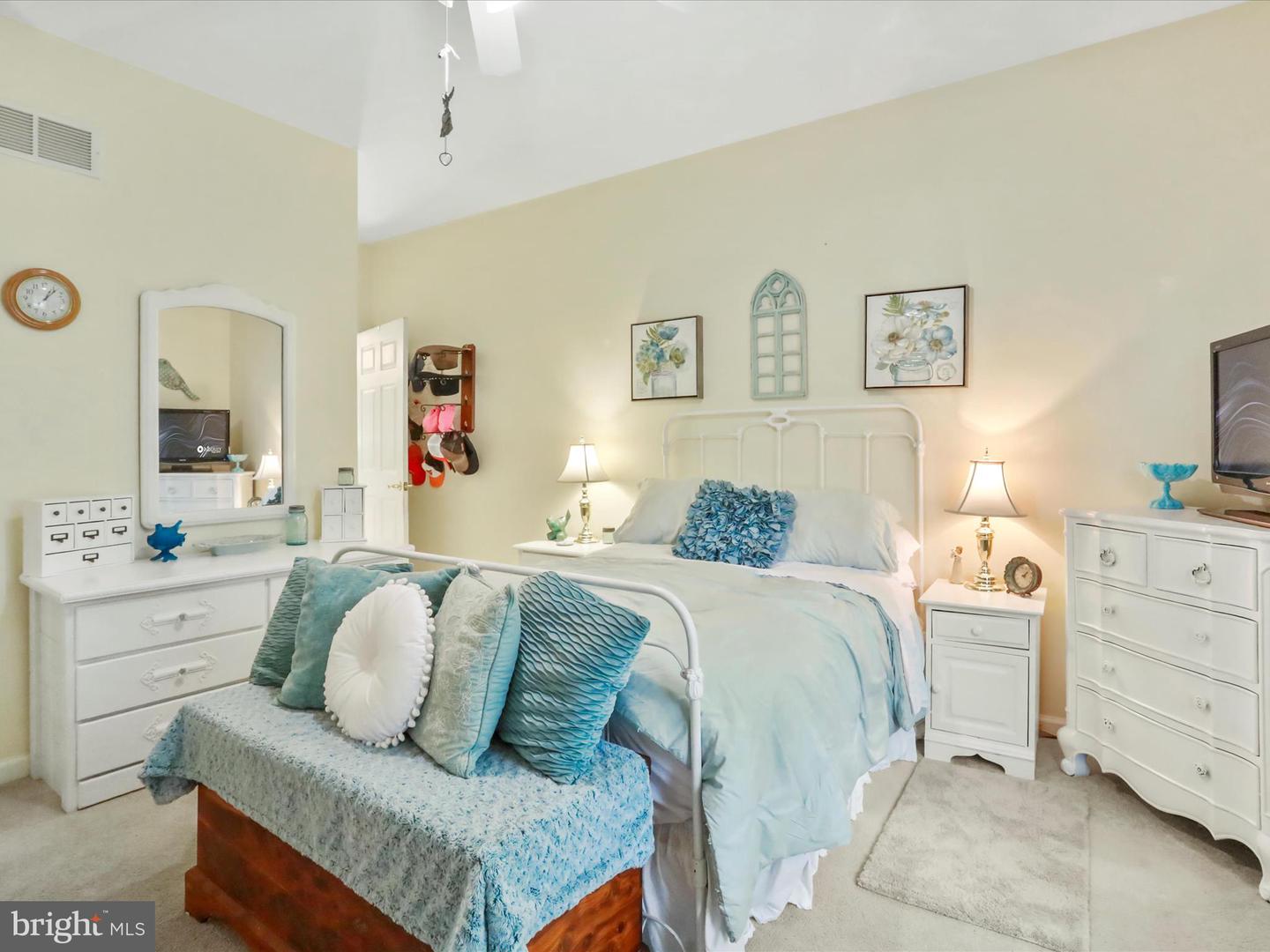 615 ALLEGHENY CIR, WOODSTOCK, Virginia 22664, 2 Bedrooms Bedrooms, ,3 BathroomsBathrooms,Residential,For sale,615 ALLEGHENY CIR,VASH2012426 MLS # VASH2012426 615 ALLEGHENY CIR, WOODSTOCK, Virginia 22664, 2 Bedrooms Bedrooms, ,3 BathroomsBathrooms,Residential,For sale,615 ALLEGHENY CIR,VASH2012426 MLS # VASH2012426