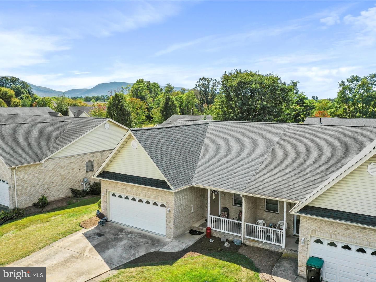 615 ALLEGHENY CIR, WOODSTOCK, Virginia 22664, 2 Bedrooms Bedrooms, ,3 BathroomsBathrooms,Residential,For sale,615 ALLEGHENY CIR,VASH2012426 MLS # VASH2012426 615 ALLEGHENY CIR, WOODSTOCK, Virginia 22664, 2 Bedrooms Bedrooms, ,3 BathroomsBathrooms,Residential,For sale,615 ALLEGHENY CIR,VASH2012426 MLS # VASH2012426