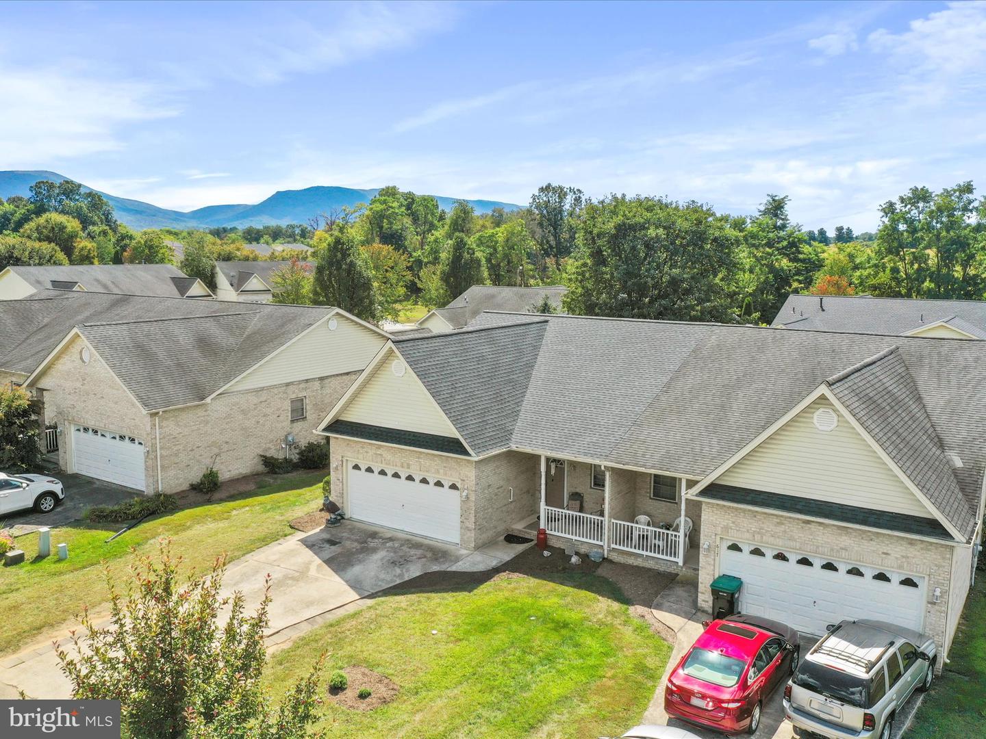 615 ALLEGHENY CIR, WOODSTOCK, Virginia 22664, 2 Bedrooms Bedrooms, ,3 BathroomsBathrooms,Residential,For sale,615 ALLEGHENY CIR,VASH2012426 MLS # VASH2012426 615 ALLEGHENY CIR, WOODSTOCK, Virginia 22664, 2 Bedrooms Bedrooms, ,3 BathroomsBathrooms,Residential,For sale,615 ALLEGHENY CIR,VASH2012426 MLS # VASH2012426