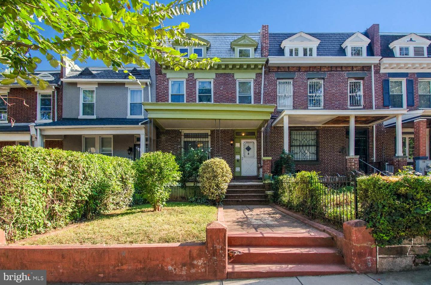 634 IRVING ST NW, WASHINGTON, District Of Columbia 20010, 3 Bedrooms Bedrooms, ,2 BathroomsBathrooms,Residential,For sale,634 IRVING ST NW,DCDC2221162 MLS # DCDC2221162