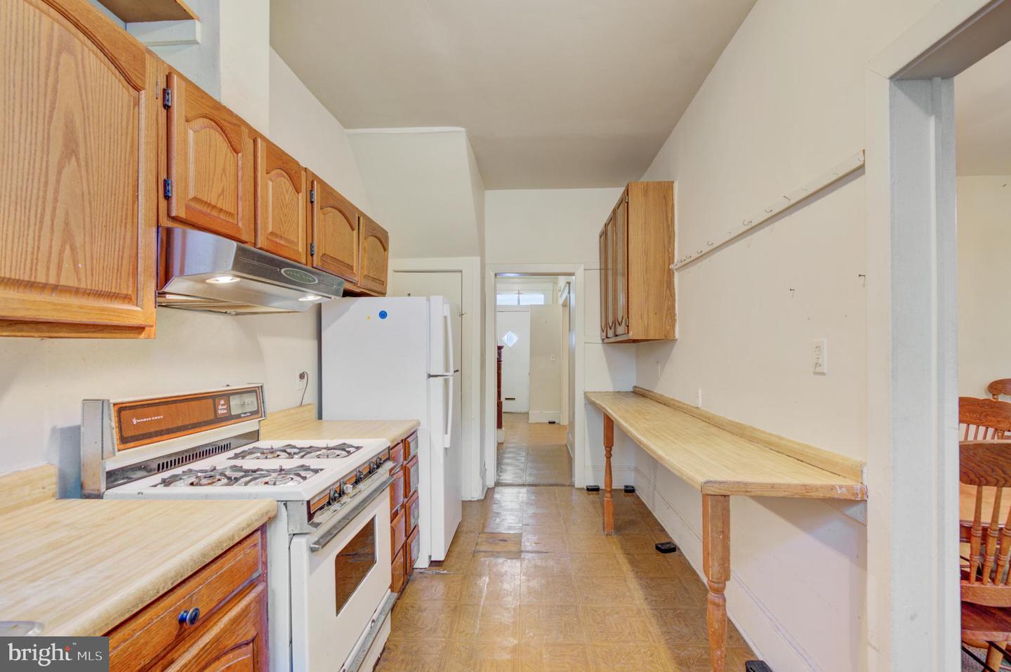 634 IRVING ST NW, WASHINGTON, District Of Columbia 20010, 3 Bedrooms Bedrooms, ,2 BathroomsBathrooms,Residential,For sale,634 IRVING ST NW,DCDC2221162 MLS # DCDC2221162