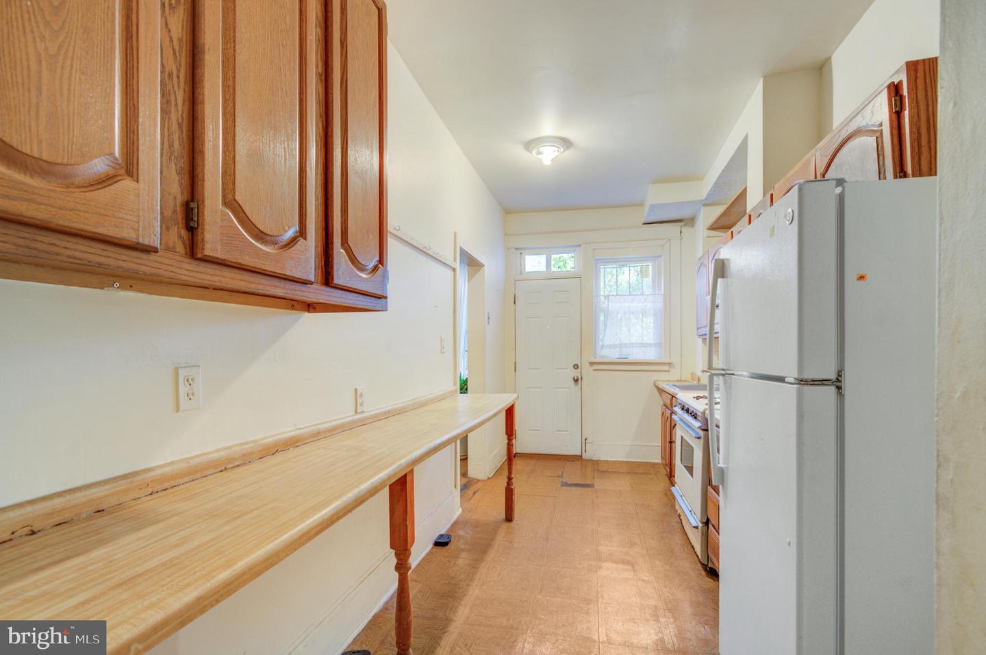 634 IRVING ST NW, WASHINGTON, District Of Columbia 20010, 3 Bedrooms Bedrooms, ,2 BathroomsBathrooms,Residential,For sale,634 IRVING ST NW,DCDC2221162 MLS # DCDC2221162