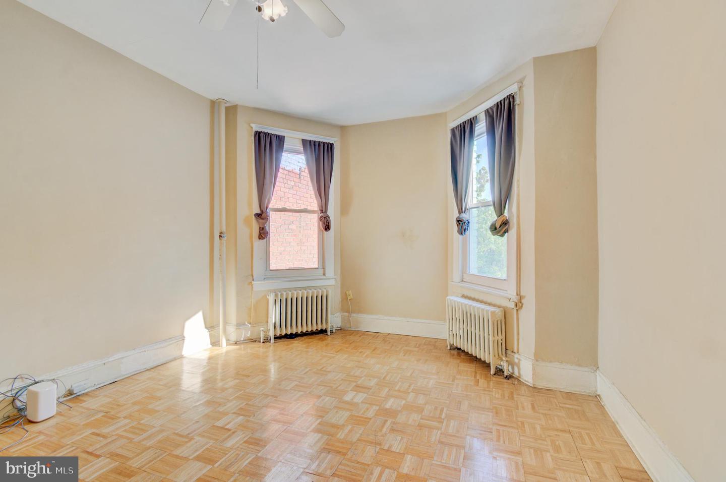 634 IRVING ST NW, WASHINGTON, District Of Columbia 20010, 3 Bedrooms Bedrooms, ,2 BathroomsBathrooms,Residential,For sale,634 IRVING ST NW,DCDC2221162 MLS # DCDC2221162