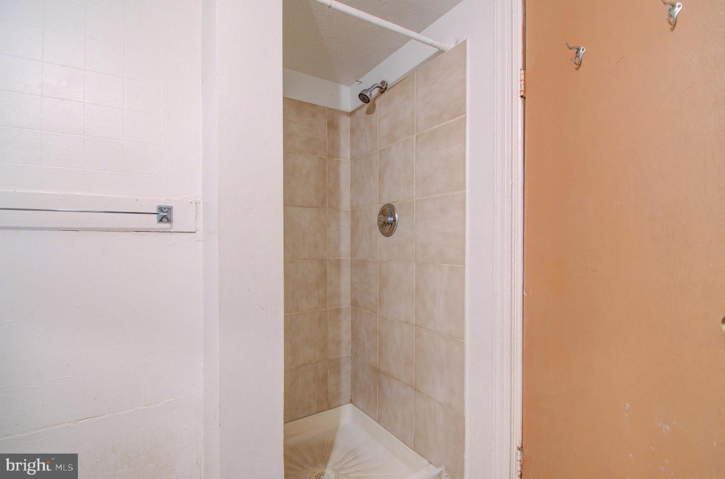 634 IRVING ST NW, WASHINGTON, District Of Columbia 20010, 3 Bedrooms Bedrooms, ,2 BathroomsBathrooms,Residential,For sale,634 IRVING ST NW,DCDC2221162 MLS # DCDC2221162