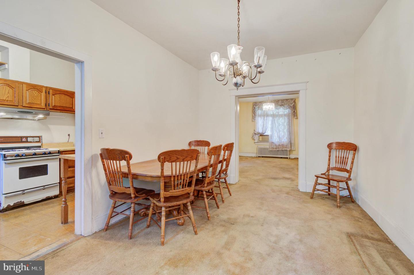 634 IRVING ST NW, WASHINGTON, District Of Columbia 20010, 3 Bedrooms Bedrooms, ,2 BathroomsBathrooms,Residential,For sale,634 IRVING ST NW,DCDC2221162 MLS # DCDC2221162