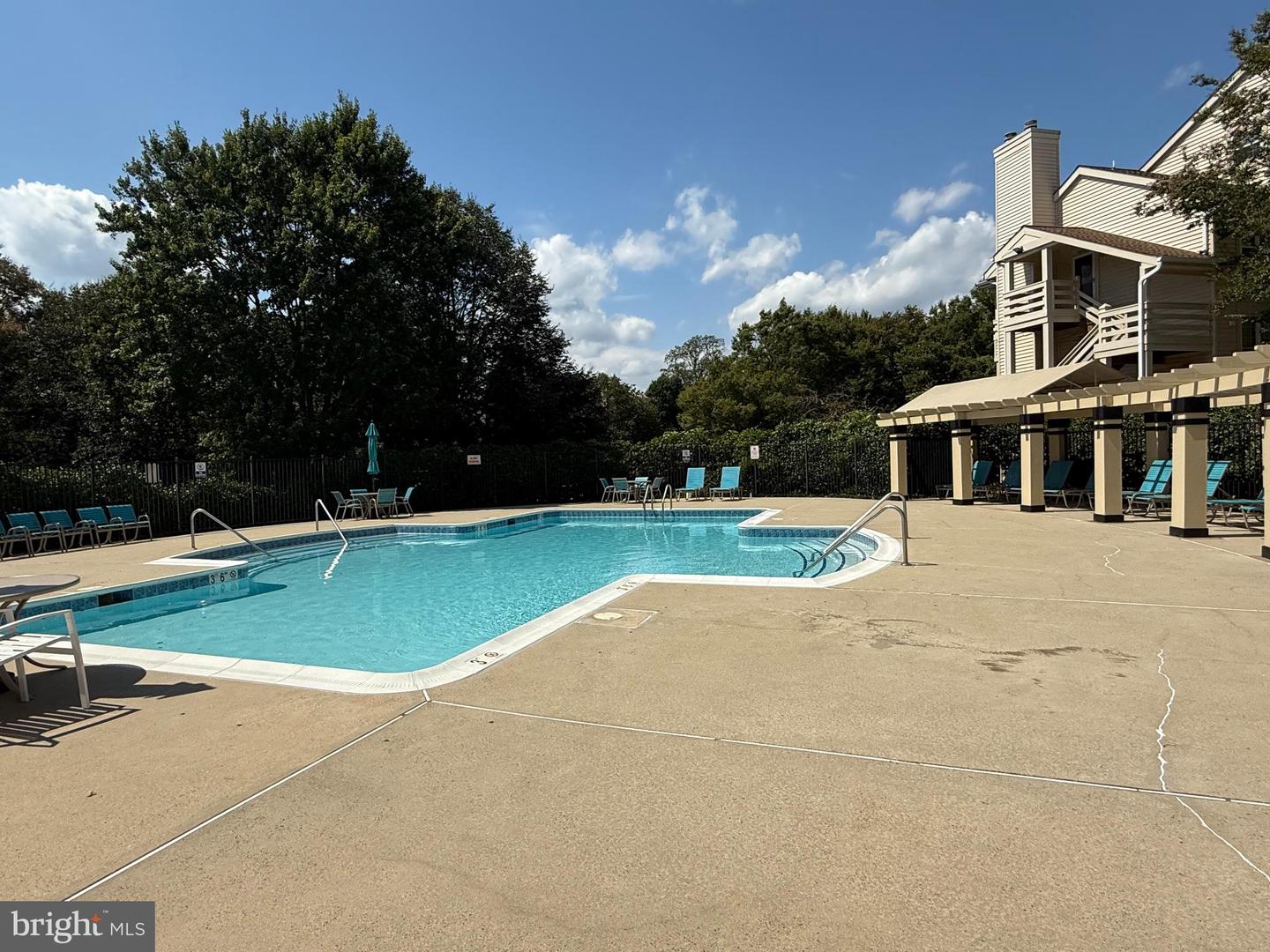 4501 HAZELTINE CT #A, ALEXANDRIA, Virginia 22312, 1 Bedroom Bedrooms, ,1 BathroomBathrooms,Residential,For sale,4501 HAZELTINE CT #A,VAFX2265870 MLS # VAFX2265870