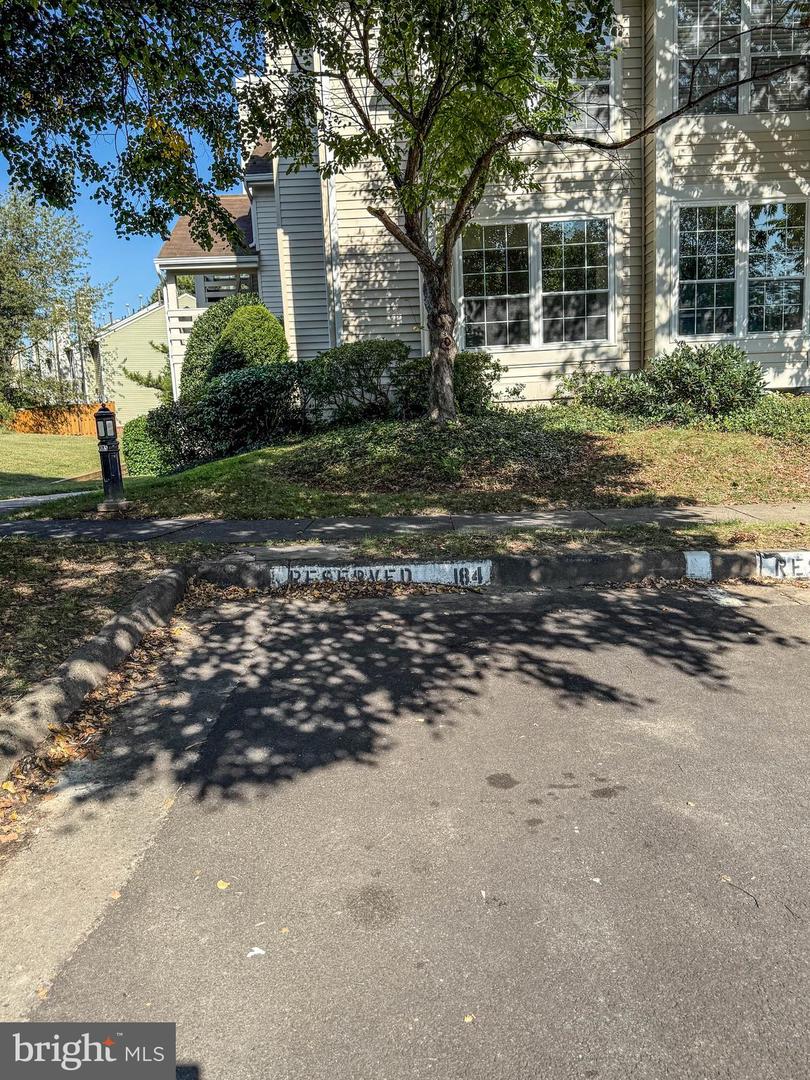 4501 HAZELTINE CT #A, ALEXANDRIA, Virginia 22312, 1 Bedroom Bedrooms, ,1 BathroomBathrooms,Residential,For sale,4501 HAZELTINE CT #A,VAFX2265870 MLS # VAFX2265870