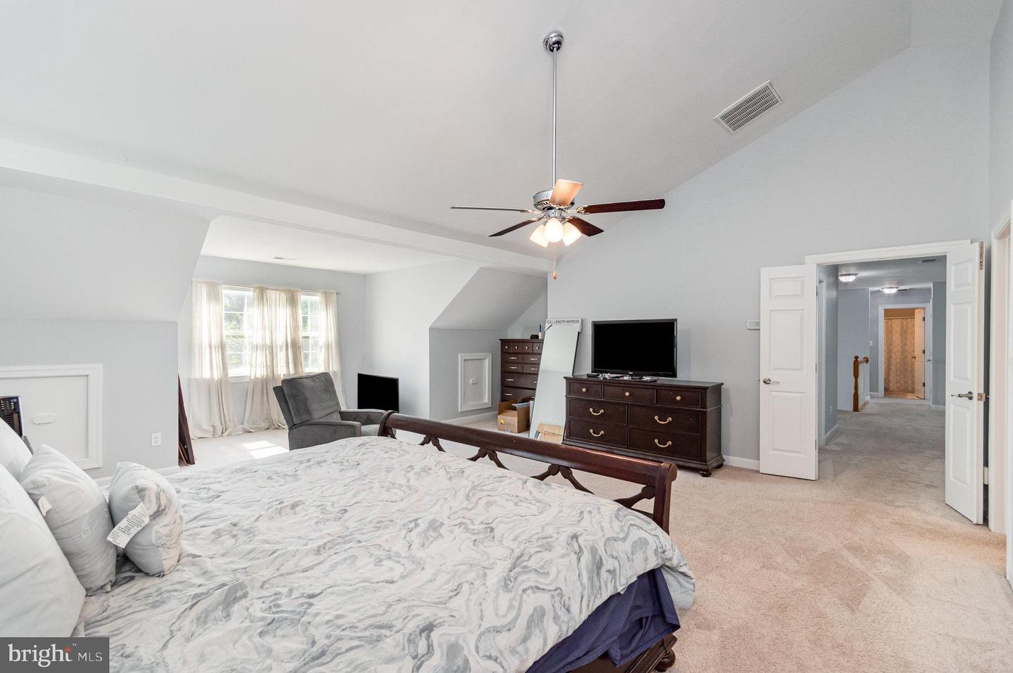 6001 HARNSBERGER BARN CT, MANASSAS, Virginia 20112, 4 Bedrooms Bedrooms, ,3 BathroomsBathrooms,Residential,For sale,6001 HARNSBERGER BARN CT,VAPW2103840 MLS # VAPW2103840