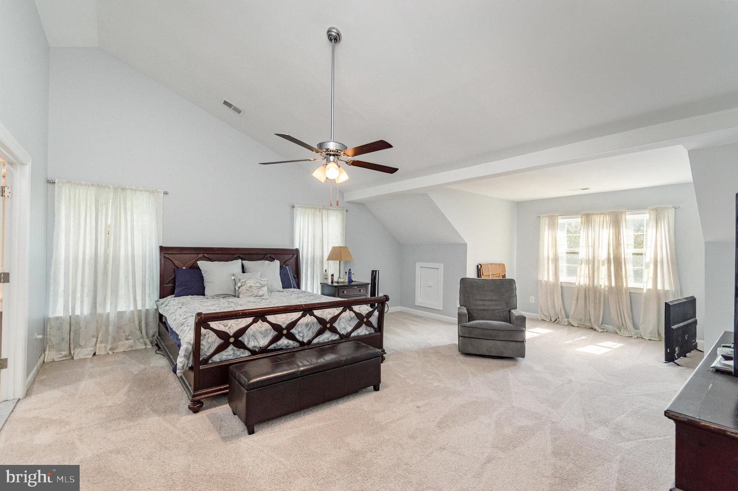 6001 HARNSBERGER BARN CT, MANASSAS, Virginia 20112, 4 Bedrooms Bedrooms, ,3 BathroomsBathrooms,Residential,For sale,6001 HARNSBERGER BARN CT,VAPW2103840 MLS # VAPW2103840
