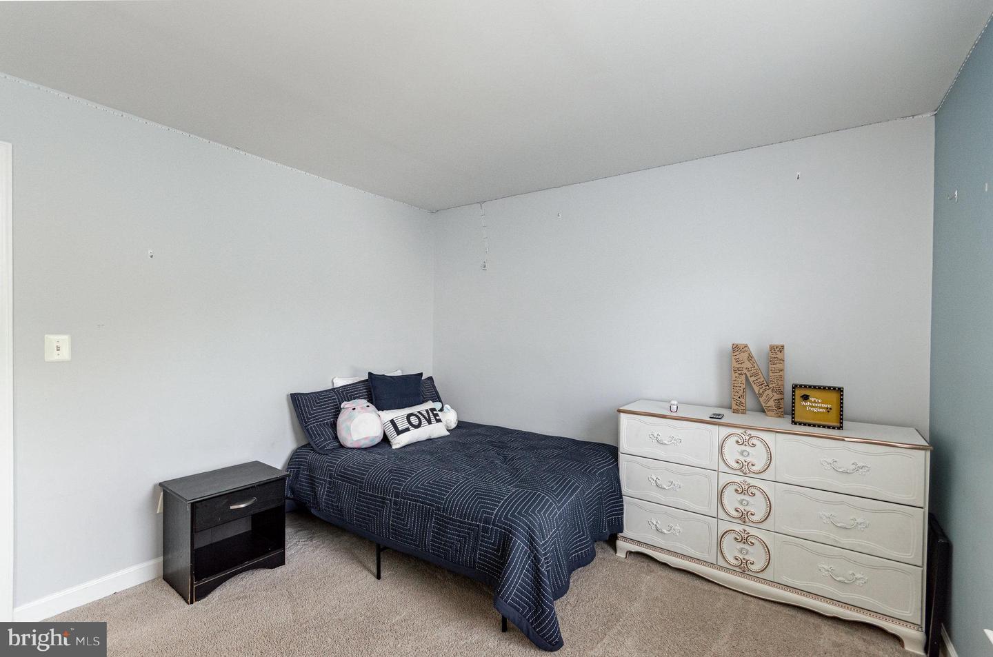 6001 HARNSBERGER BARN CT, MANASSAS, Virginia 20112, 4 Bedrooms Bedrooms, ,3 BathroomsBathrooms,Residential,For sale,6001 HARNSBERGER BARN CT,VAPW2103840 MLS # VAPW2103840