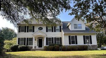6001 HARNSBERGER BARN CT, MANASSAS, Virginia 20112, 4 Bedrooms Bedrooms, ,3 BathroomsBathrooms,Residential,For sale,6001 HARNSBERGER BARN CT,VAPW2103840 MLS # VAPW2103840