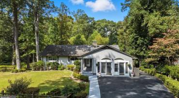 18312 CANDICE DR, TRIANGLE, Virginia 22172, 4 Bedrooms Bedrooms, 12 Rooms Rooms,3 BathroomsBathrooms,Residential,For sale,18312 CANDICE DR,VAPW2103986 MLS # VAPW2103986
