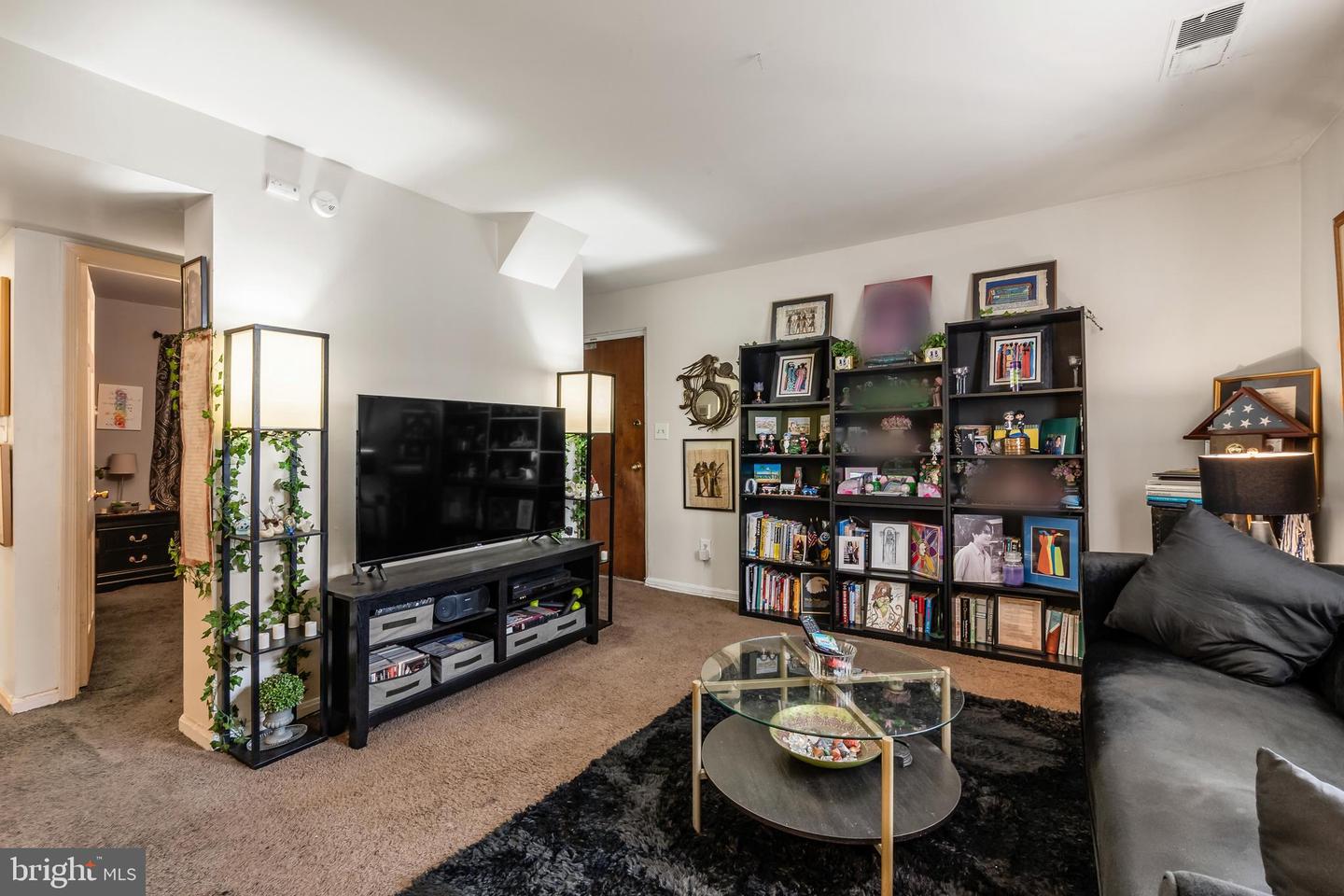 3814 V ST SE #101, WASHINGTON, District Of Columbia 20020, 2 Bedrooms Bedrooms, 3 Rooms Rooms,1 BathroomBathrooms,Residential,For sale,3814 V ST SE #101,DCDC2222436 MLS # DCDC2222436