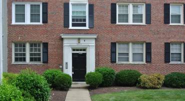 3814 V ST SE #101, WASHINGTON, District Of Columbia 20020, 2 Bedrooms Bedrooms, 3 Rooms Rooms,1 BathroomBathrooms,Residential,For sale,3814 V ST SE #101,DCDC2222436 MLS # DCDC2222436