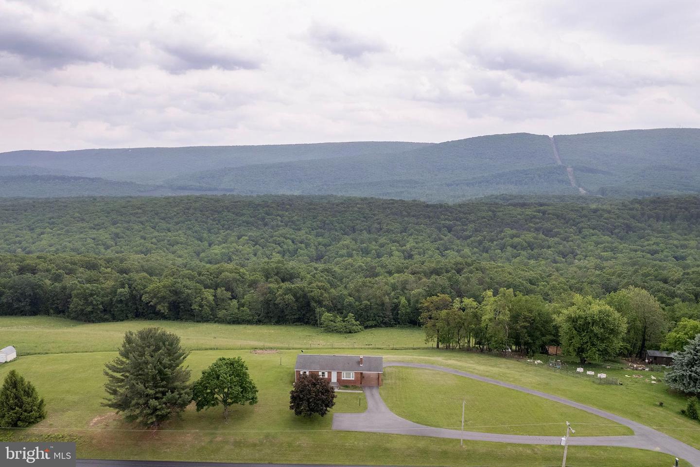 2725 CARPERS PIKE, GORE, Virginia 22637, 3 Bedrooms Bedrooms, ,2 BathroomsBathrooms,Residential,For sale,2725 CARPERS PIKE,VAFV2034372 MLS # VAFV2034372