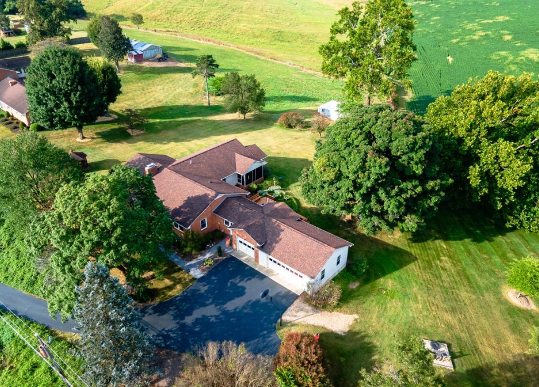2769 AIRPORT RD, BRIDGEWATER, Virginia 22812, 4 Bedrooms Bedrooms, ,3 BathroomsBathrooms,Residential,2769 AIRPORT RD,669076 MLS # 669076