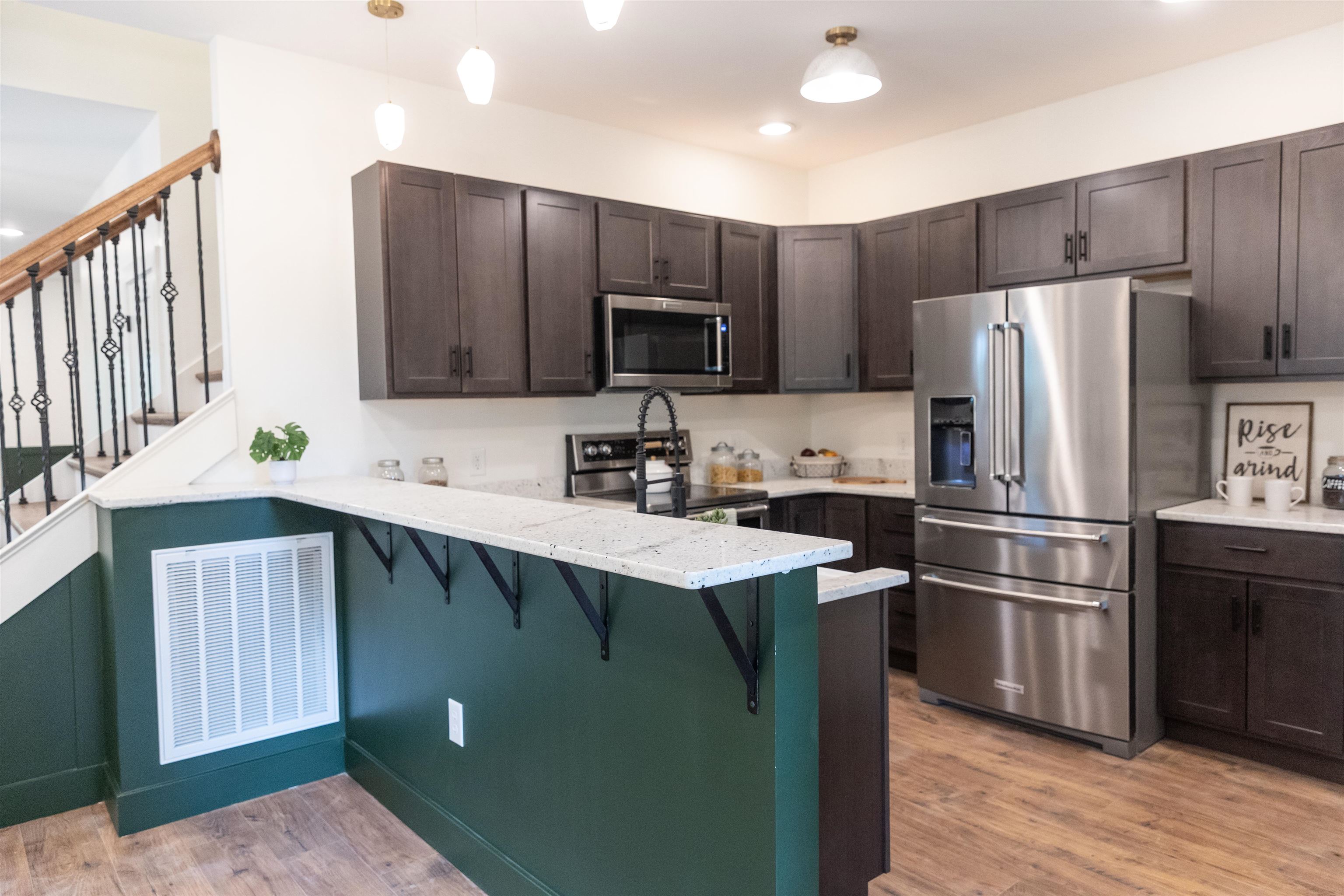2444 LAUREL AVE, BUENA VISTA, Virginia 24416, 4 Bedrooms Bedrooms, ,2 BathroomsBathrooms,Residential,2444 LAUREL AVE,669081 MLS # 669081