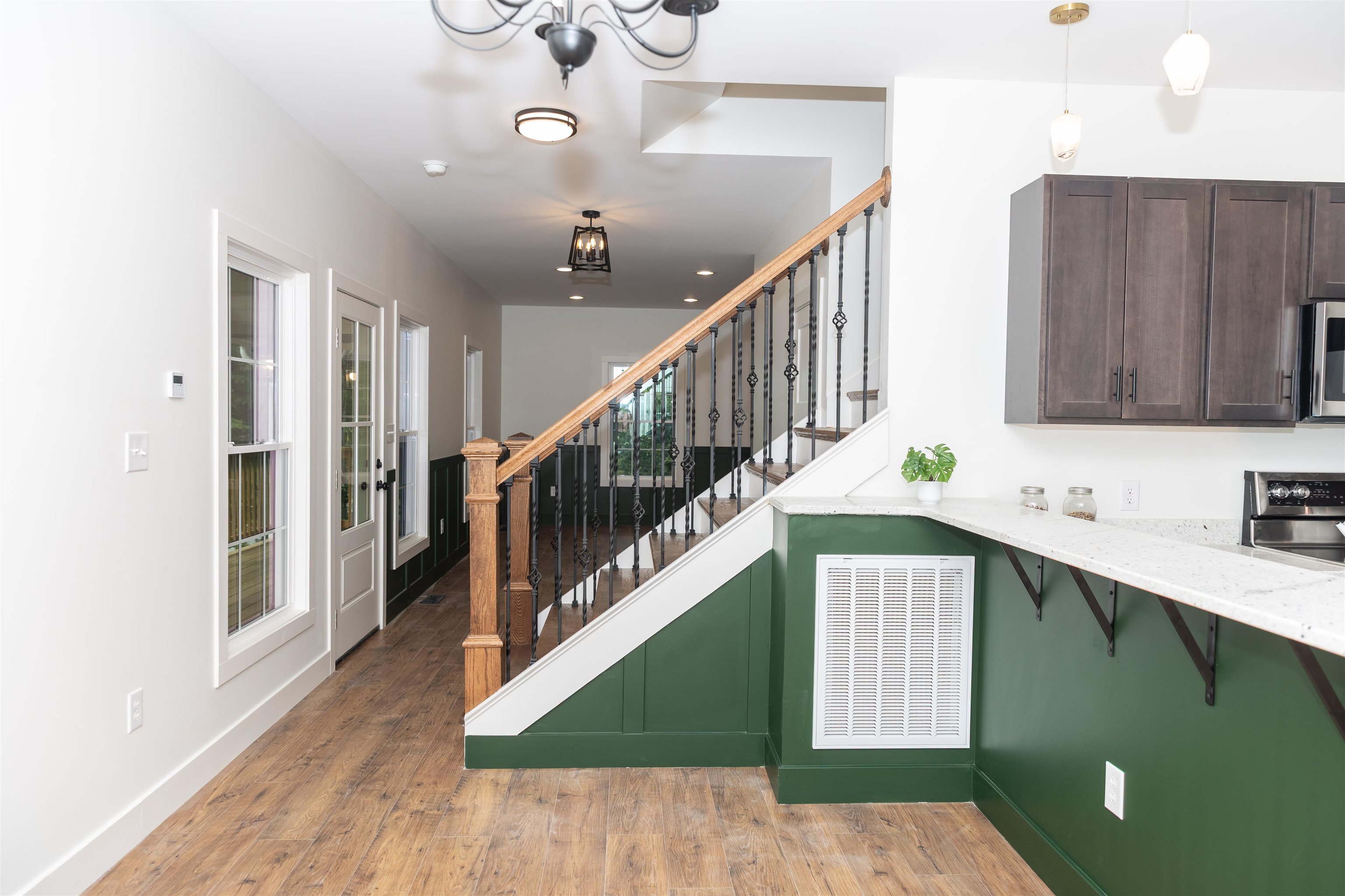 2444 LAUREL AVE, BUENA VISTA, Virginia 24416, 4 Bedrooms Bedrooms, ,2 BathroomsBathrooms,Residential,2444 LAUREL AVE,669081 MLS # 669081